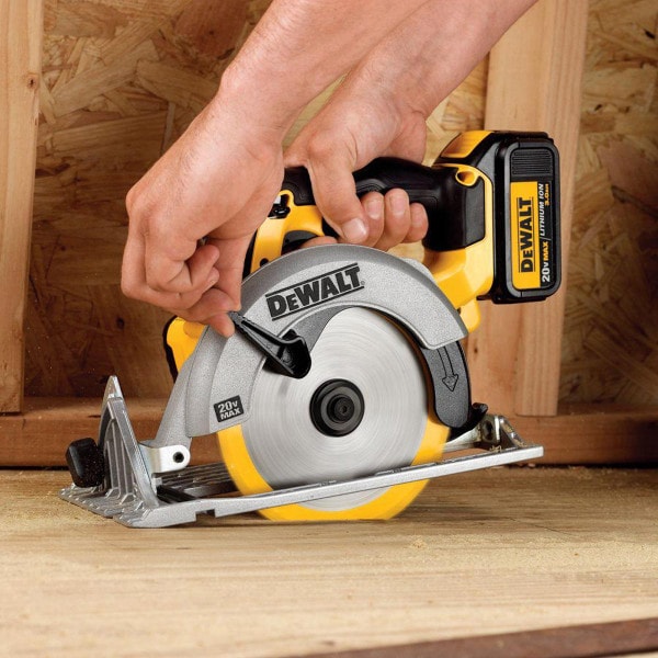 20V MAX* 6-1/2 in. Cordless Circular Saw (Tool Only)