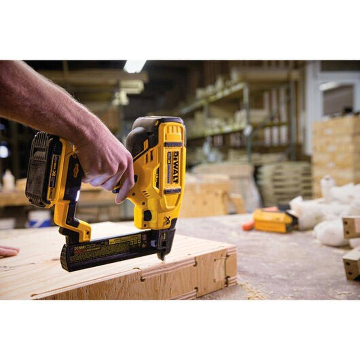 DEWALT, Framing, Combo, Nail Gun - 492T33|DCN21PLB - Grainger