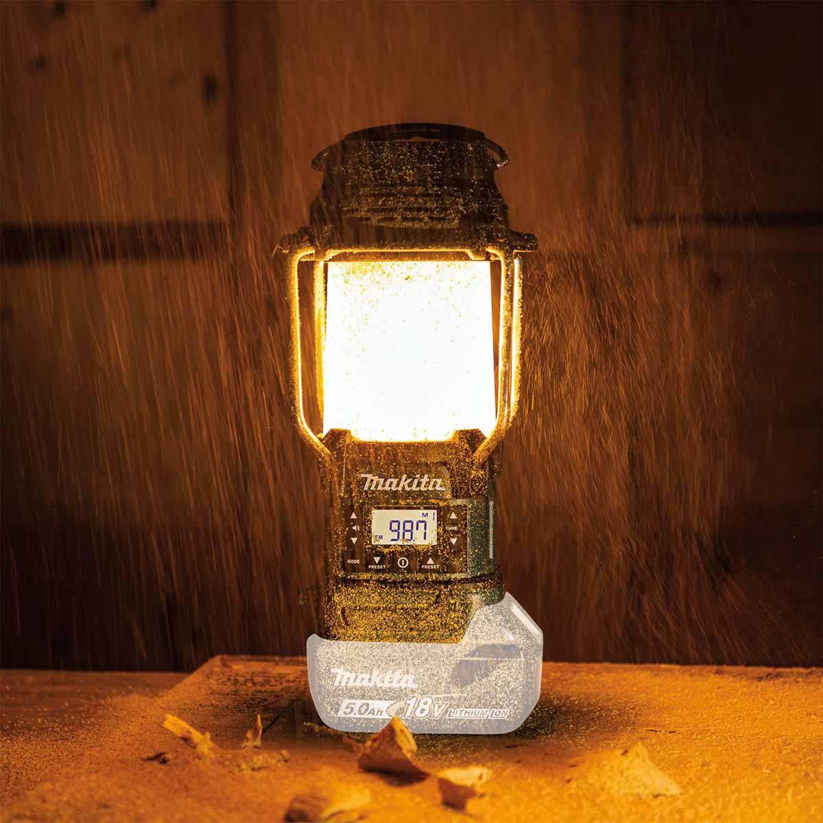 Makita 18V LXT Cordless Lantern with Radio, Tool Only (No Battery